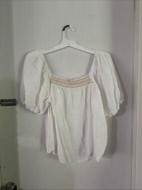 Maurices White Puff-Sleeve Peasant Blouse with Tan Embroidered Yoke